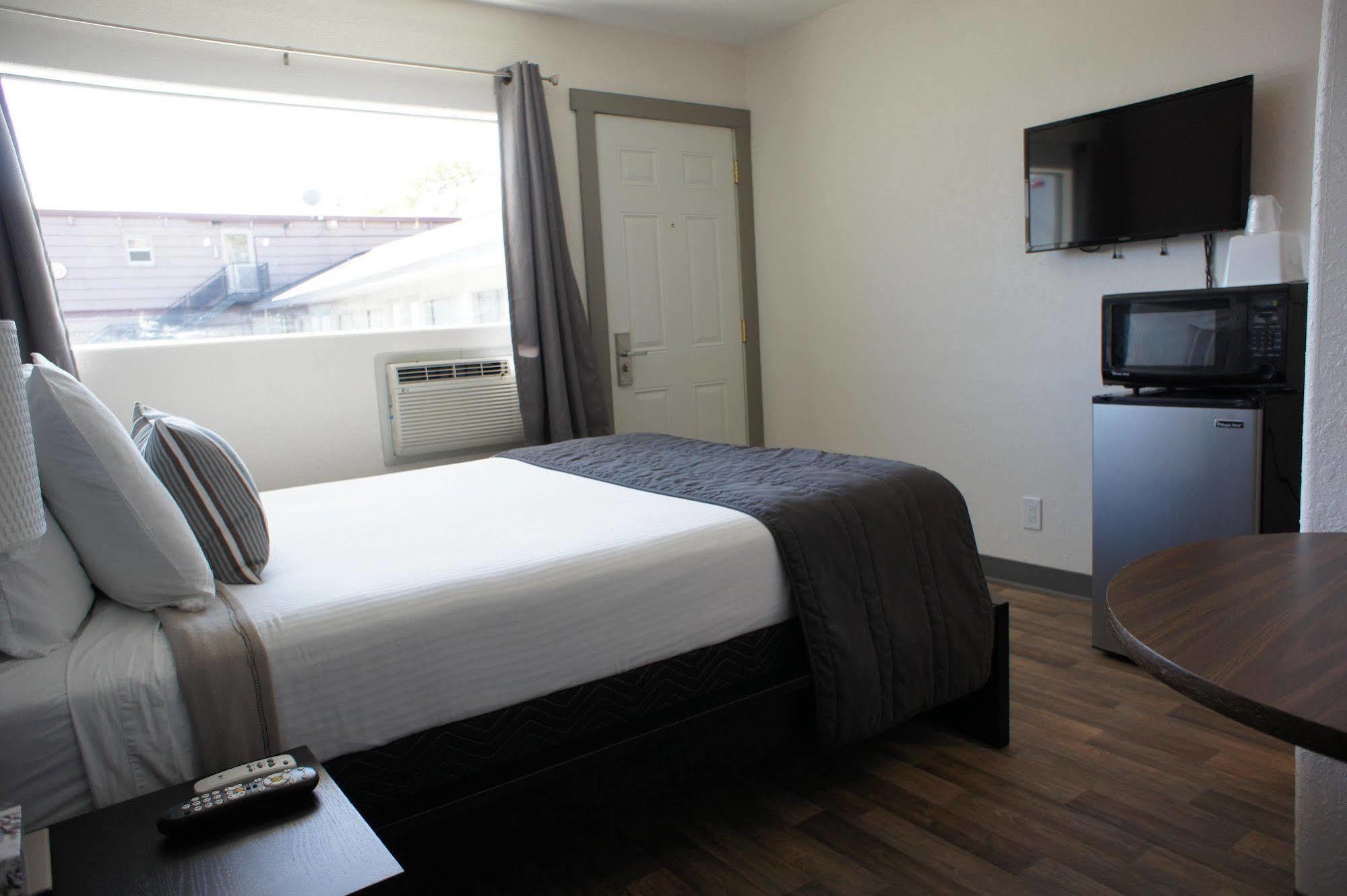 City Center Motel มิสซูลา ภายนอก รูปภาพ